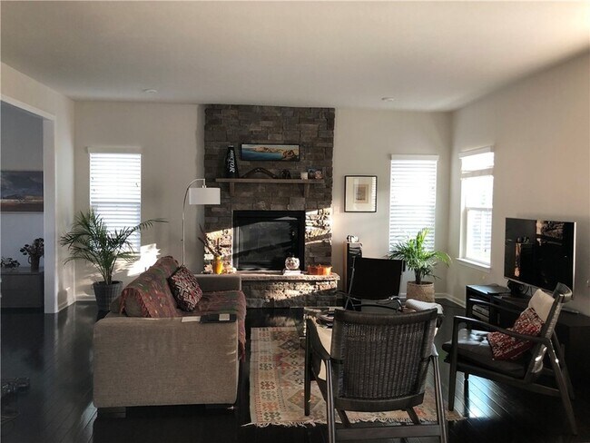 Foto del edificio - 112 Hamilton Dr