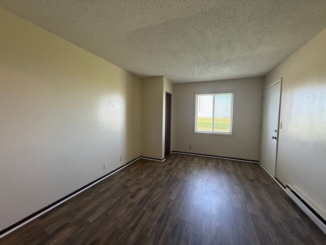 Building Photo - 371 Southland Dr