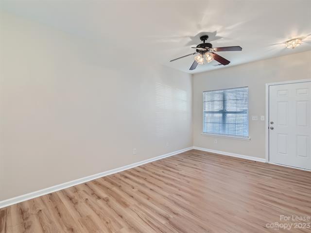 Building Photo - 463 Delta Dr