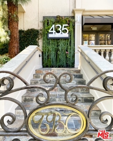 Building Photo - 435 N Oakhurst Dr