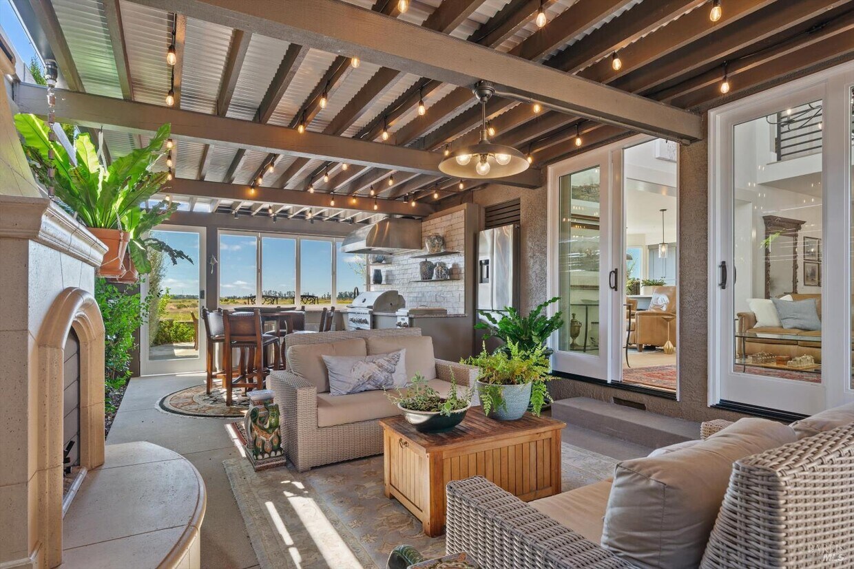 Foto principal - 39 S Newport Dr