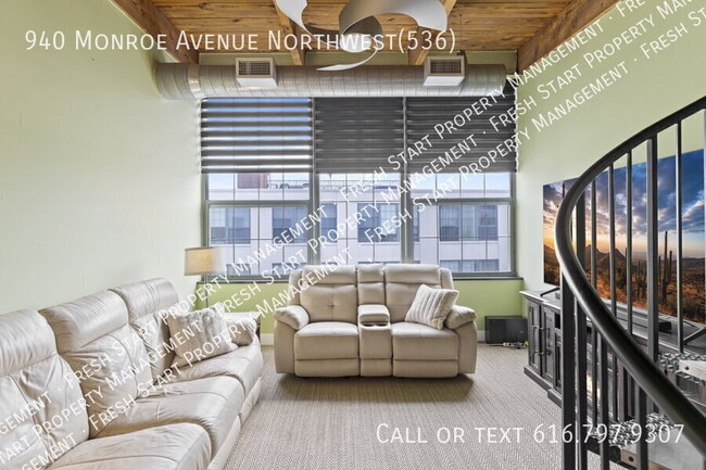 Building Photo - 940 Monroe Ave NW