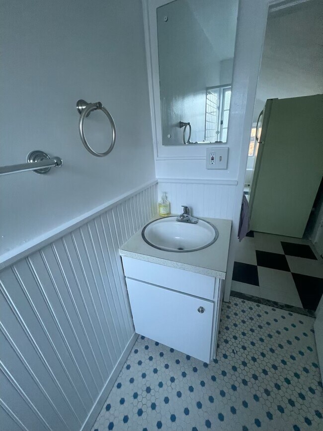 Foto del edificio - 4721 5th Ave NE