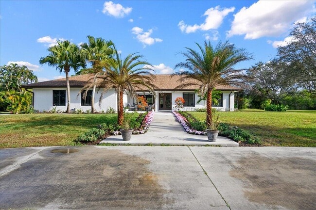 Building Photo - 16748 Fox Trail Ln