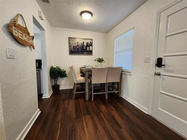 Foto del edificio - 618 S Crest Ave