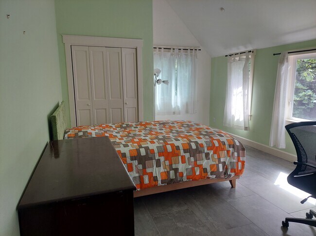 Foto del edificio - 118 Strathmoor Dr