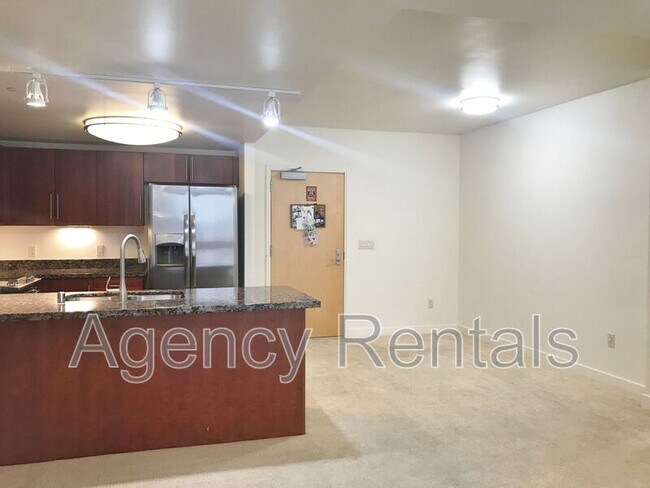 Foto del edificio - 600 Queen St