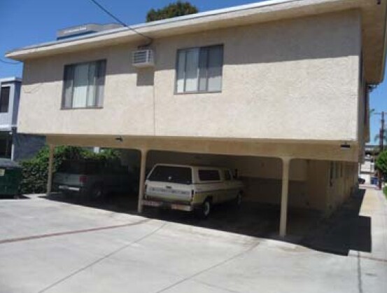 Foto del edificio - 15204 Dickens St