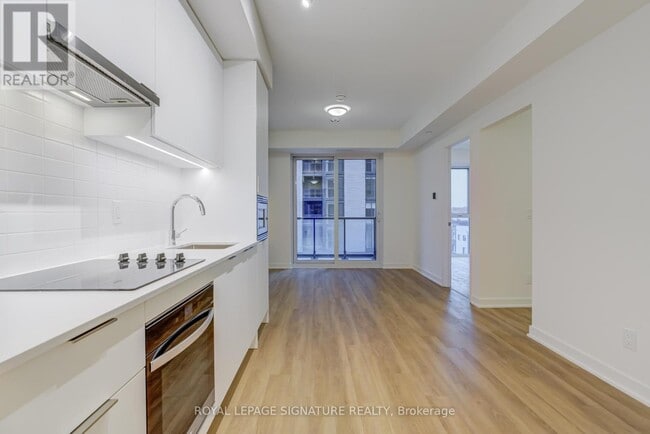 Building Photo - 3071 Trafalgar Rd