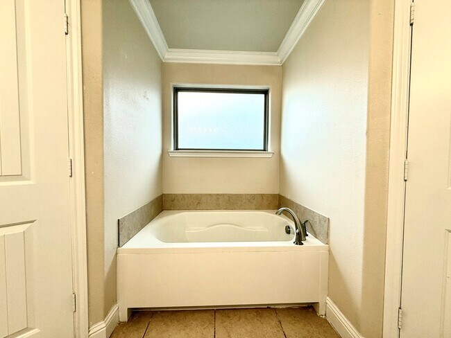 Foto del edificio - 806 E 98th St