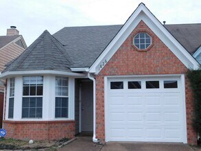 Building Photo - 1826 Winship Dr