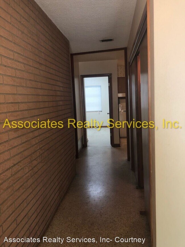 Foto del edificio - 4 br, 2 bath House - 1040 SW 11th St