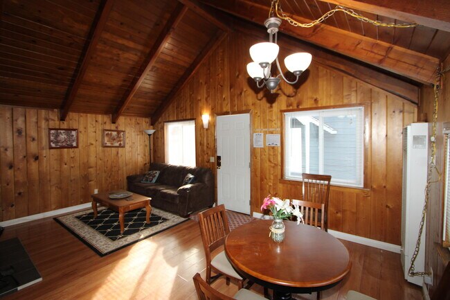 Foto del edificio - 41656 Brownie Ln