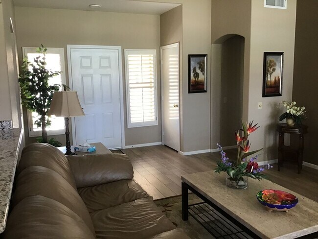 Building Photo - Charming 2BR House in Sun City West