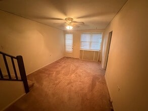 Building Photo - 15 Dewitt St