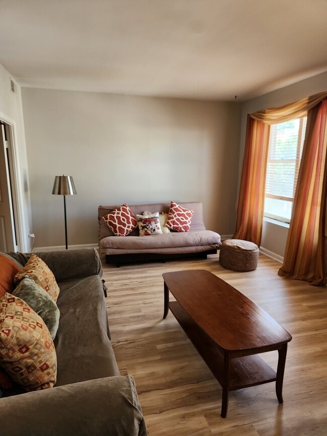 Photo - 1737 P St NW (Washington, DC) Apartment