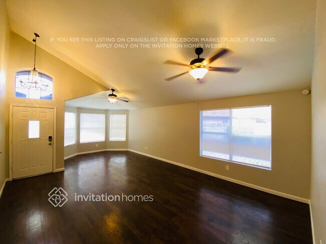 Foto del edificio - 1002 W Chicago Ct