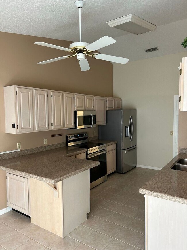 Building Photo - 55 + Community