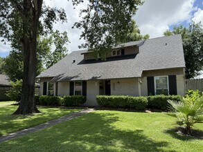 Building Photo - 15806 Torry Pines Rd