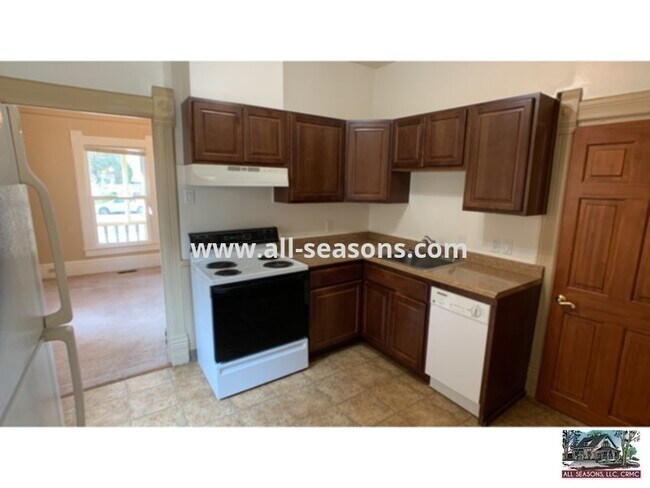 Foto del edificio - Centrally Located Downtown Two Bedroom Home