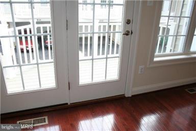 Building Photo - 688 Pullman Pl