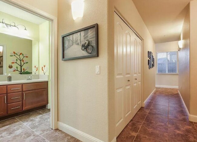 Foto del edificio - 4 br, 2 bath House - 2243 Lariat Ln
