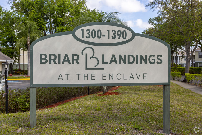 Building Photo - Briar Landings