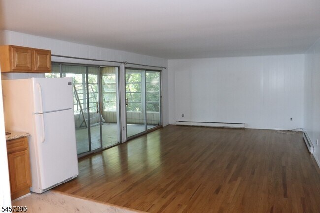 Foto del edificio - 370 Lake Shore S