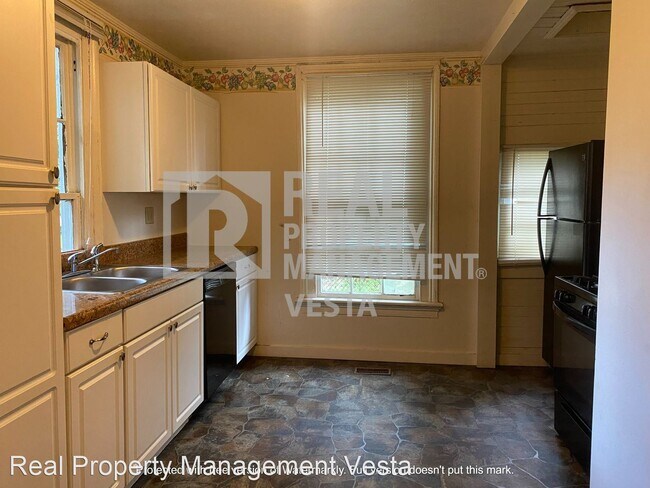 Building Photo - 3 br, 2 bath House - 1371 Ross Street