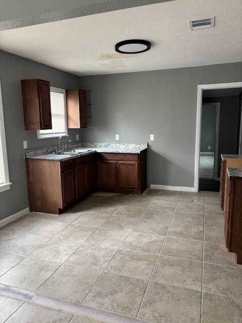 Foto del edificio - 1033 Pasadena St