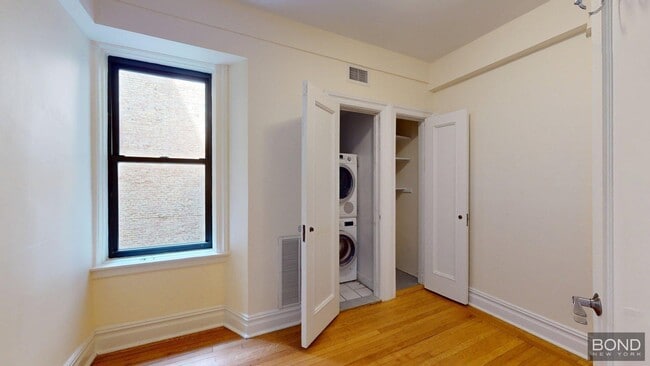 Building Photo - 111 E 80th St