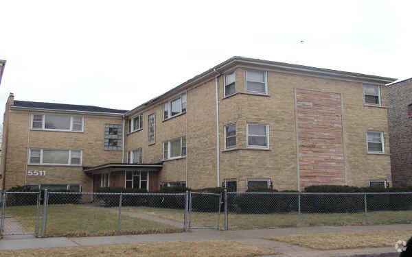 Building Photo - 5511 W Kamerling Ave