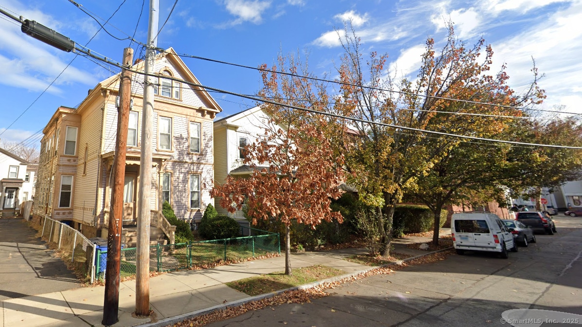 Primary Photo - 17 Pearl St