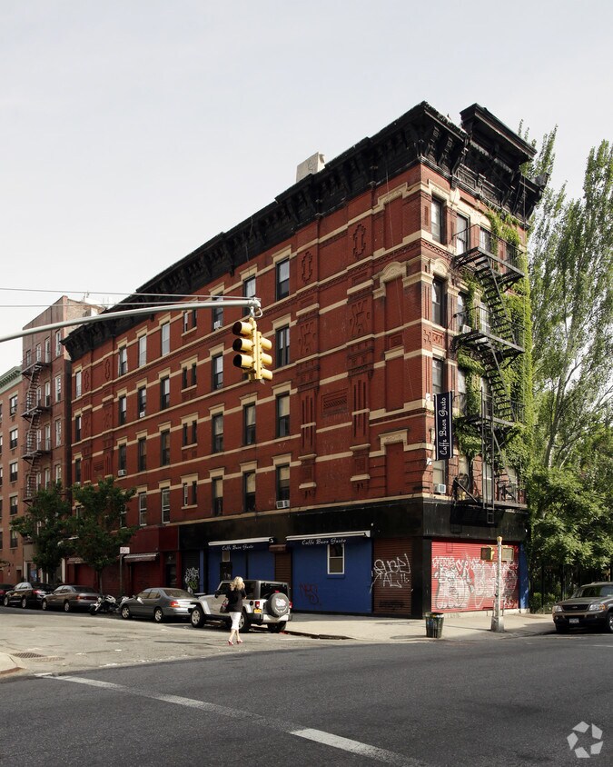 Primary Photo - 76 Avenue B