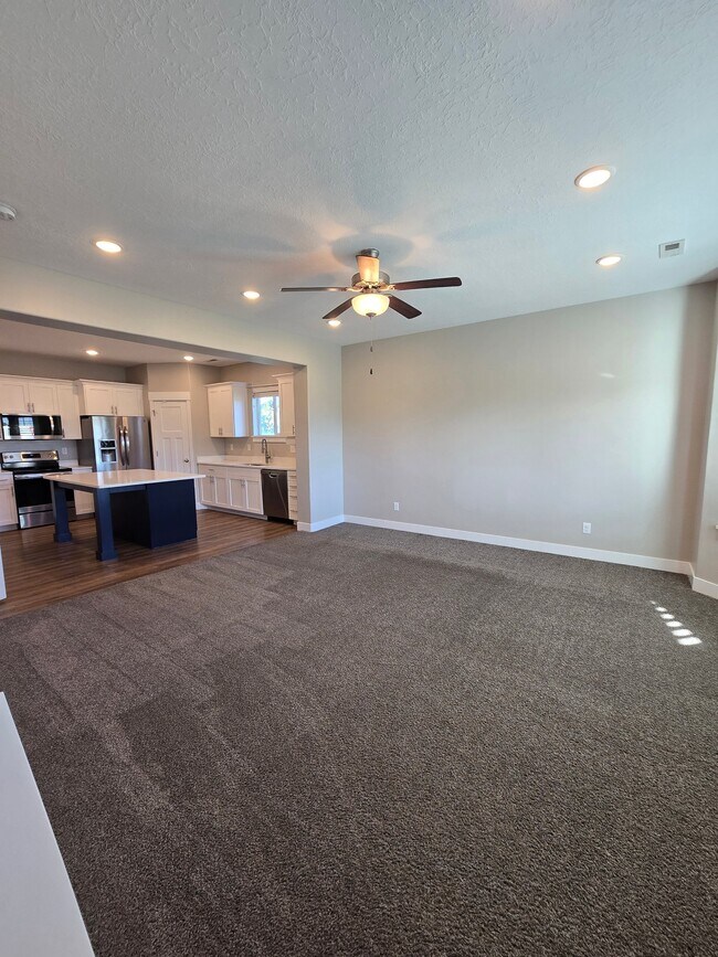 Foto del edificio - 1720 Stone Creek Way