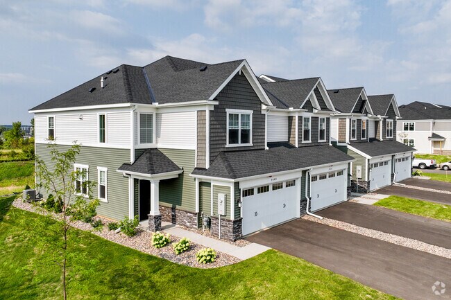 Foto del edificio - Bentley Village