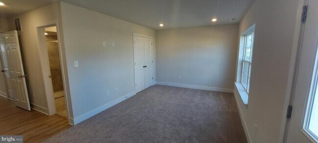 Building Photo - 1257 GREYLOCK Ln