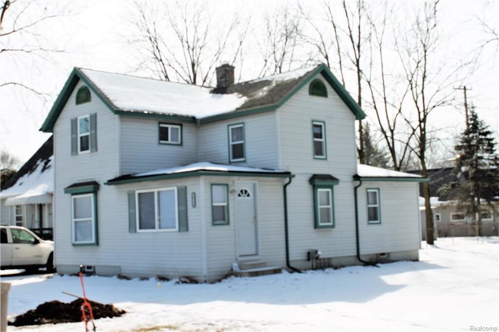 Primary Photo - 56733 Grand River Ave