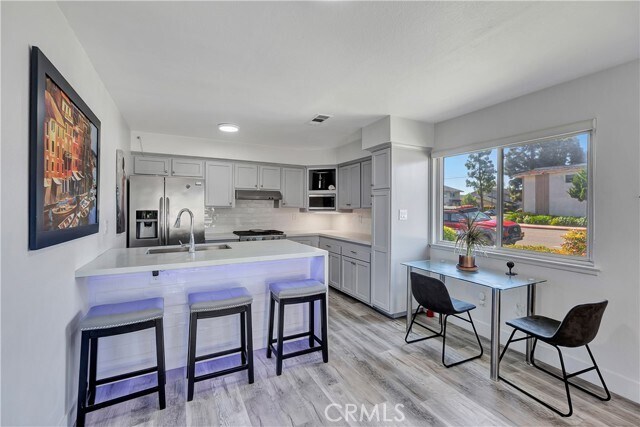 Foto del edificio - 4612 Via Vista Cir