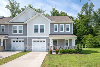 Building Photo - 142 Township Blvd