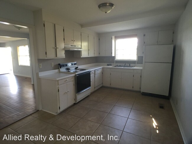 Building Photo - 2 br, 2 bath House - 920 Alberta Drive