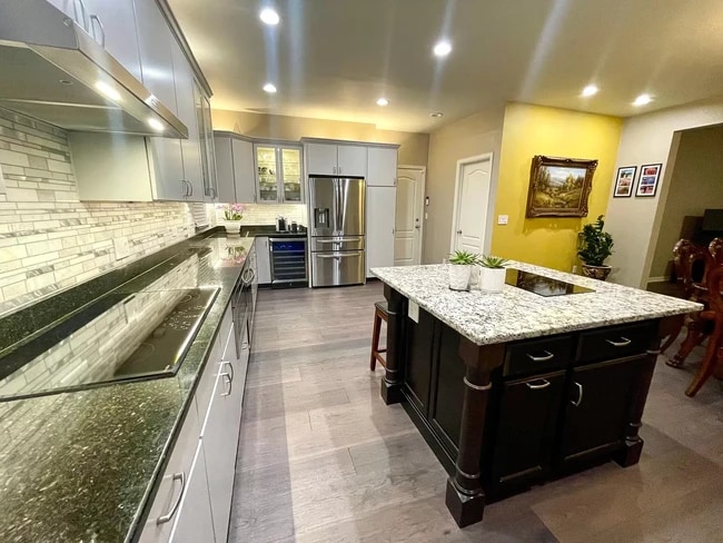 Foto del edificio - 4545 S Monaco St