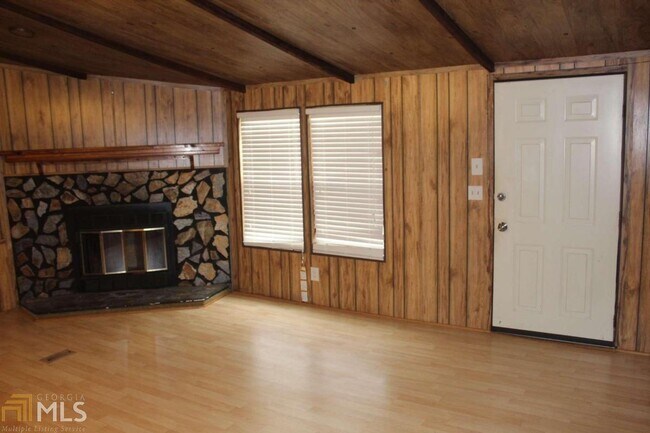 Building Photo - 2158 Carver Rd