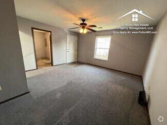 Building Photo - 543 Collier Ln