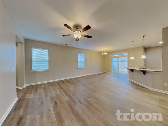 Building Photo - 932 Avondale Dr