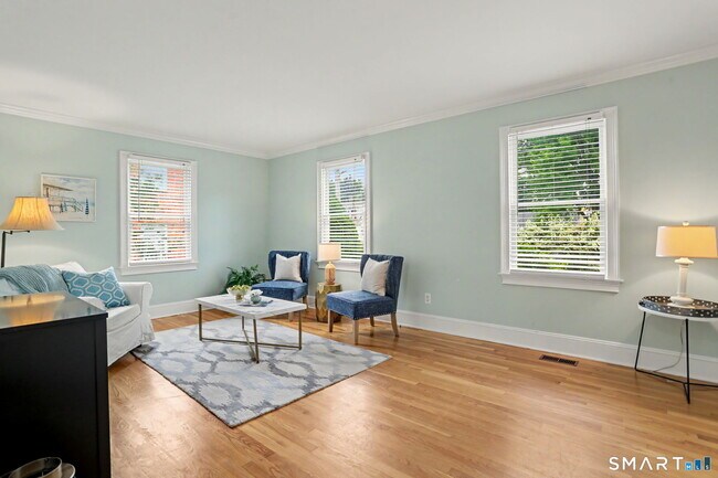 Building Photo - 211 Hunyadi Ave