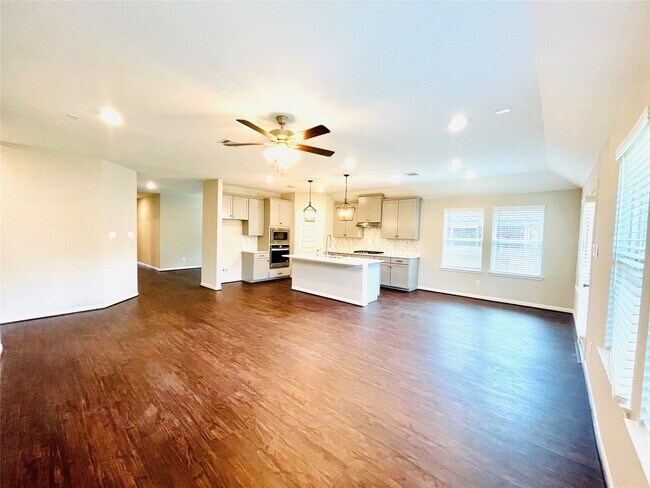 Foto del edificio - 2164 Woodland Pine Dr