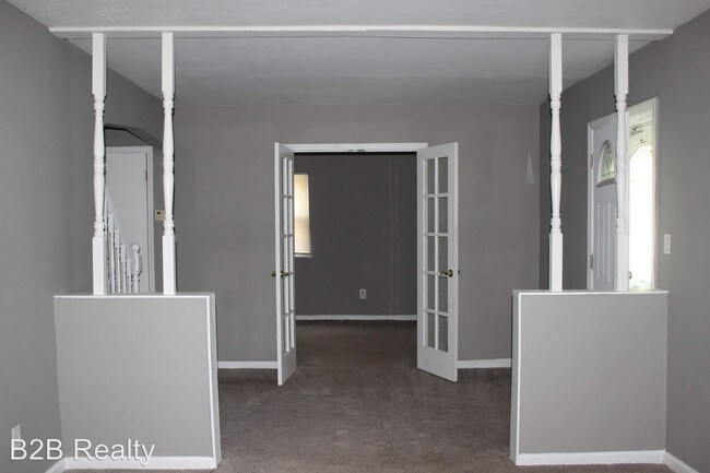 Foto del edificio - 3 br, 1.5 bath House - 4684 W 158th St