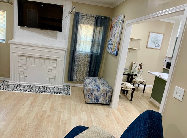 Foto del edificio - 4220 10th Ave