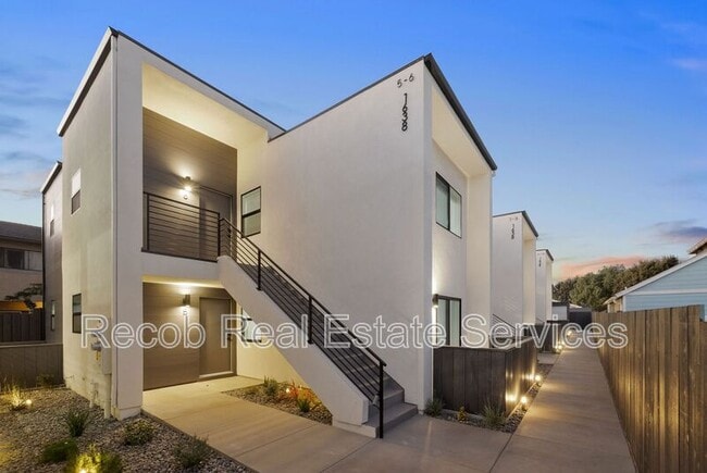 Foto del edificio - 1638 Elm Ave